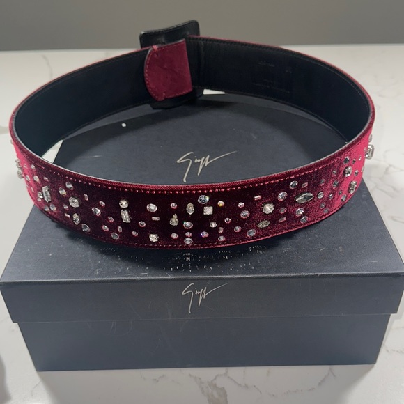 Giuseppe Zanotti - Picture 1 of 6